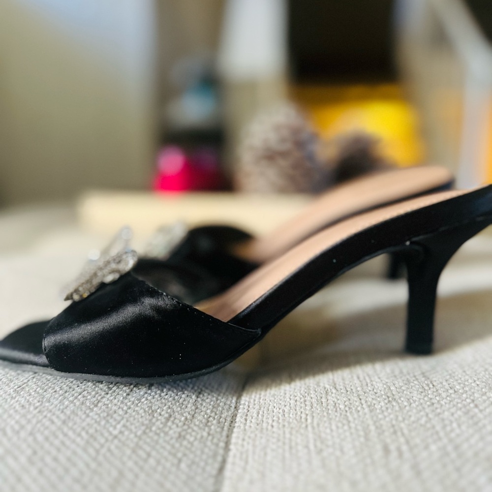 Torrid Elegant Black Mules with Silver Bow - Picture 4 of 6